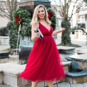 Elegant Red Sleeveless Tulle Dress